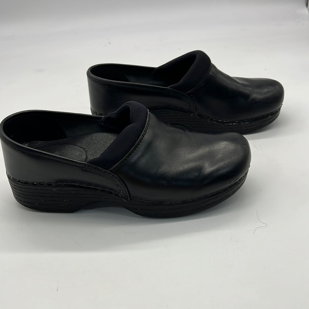 Abeo Black Leather Clogs size 6.5-7
